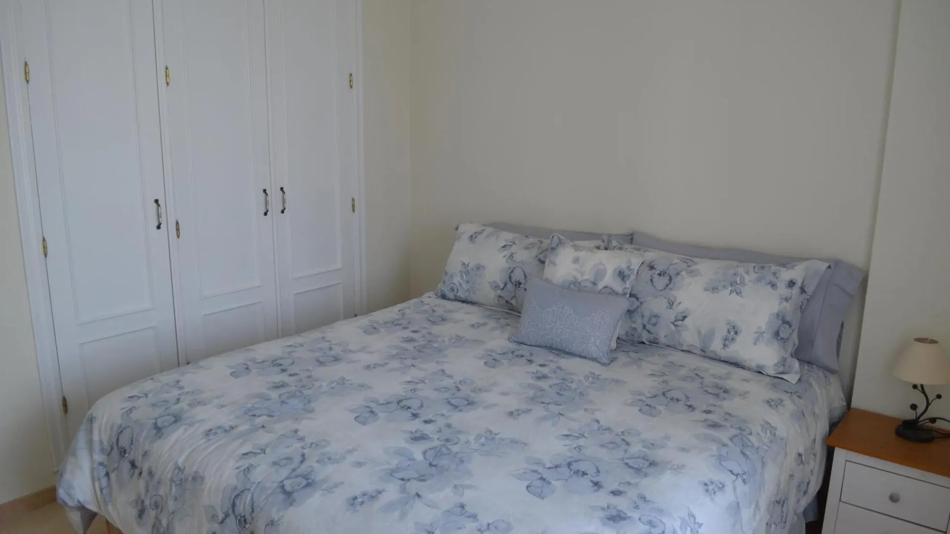 Apartment Estepona Beach 3Br Condo Frontline La Rada