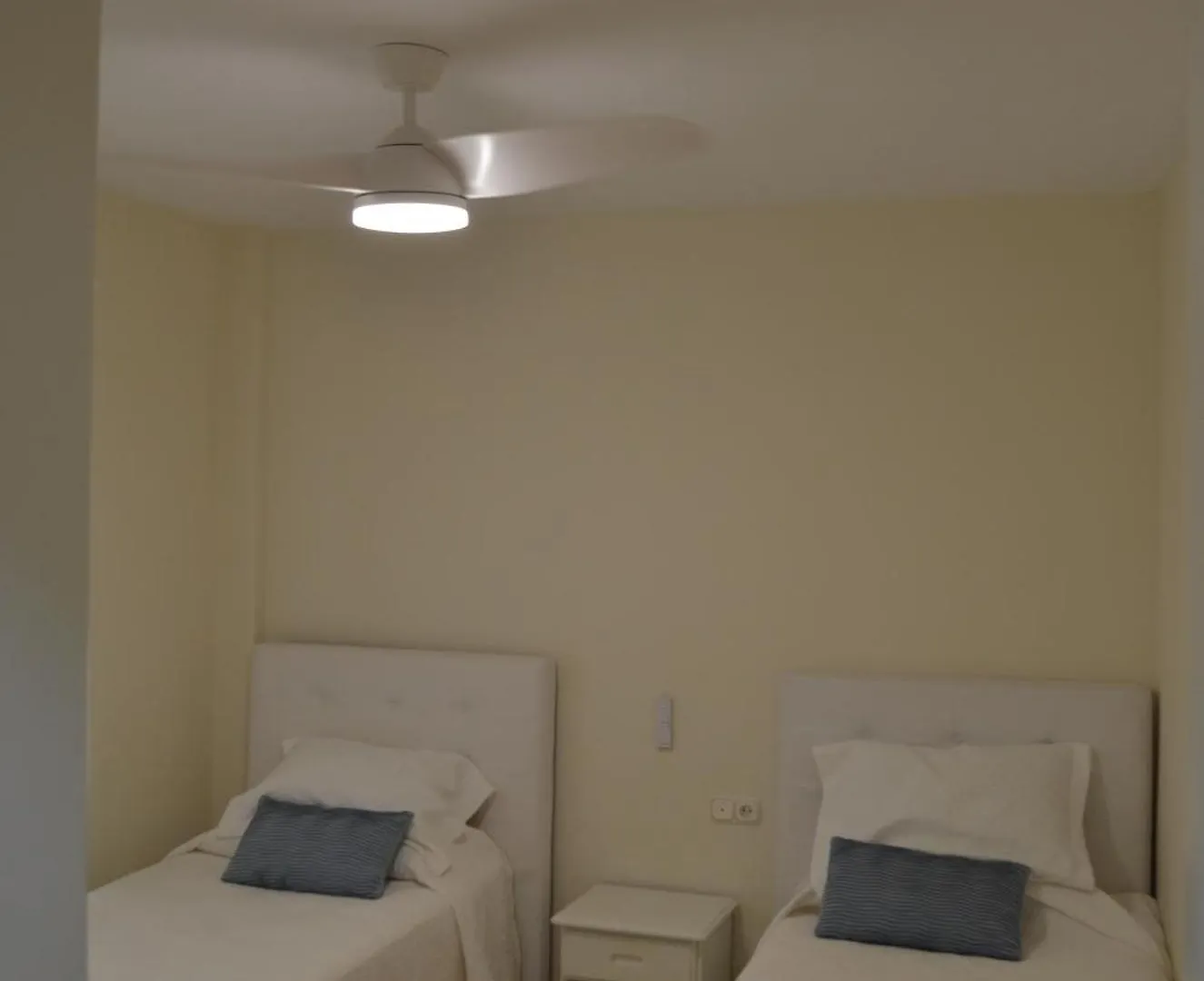 Estepona Beach 3Br Condo Frontline La Rada 0*,  Spain