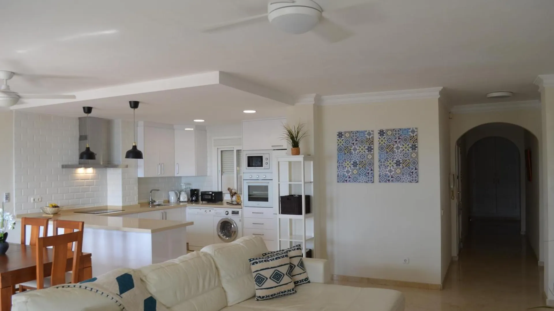 Estepona Beach 3Br Condo Frontline La Rada